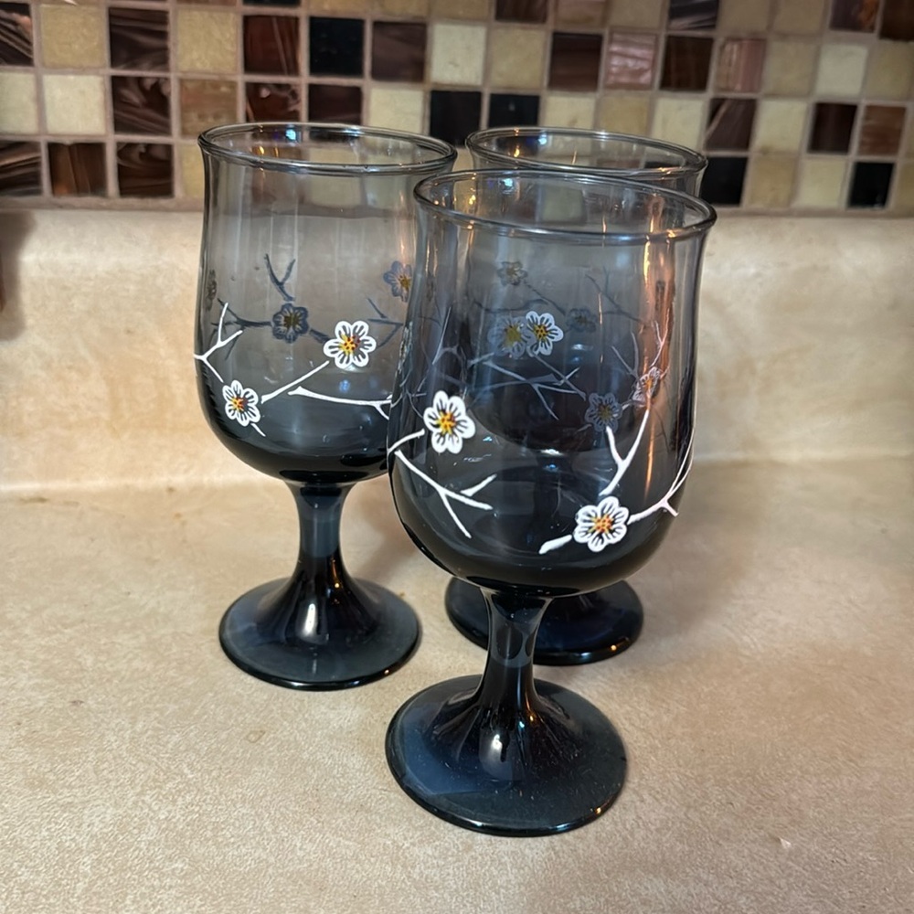 Vintage Libbey glass‎ Smokey blue goblets